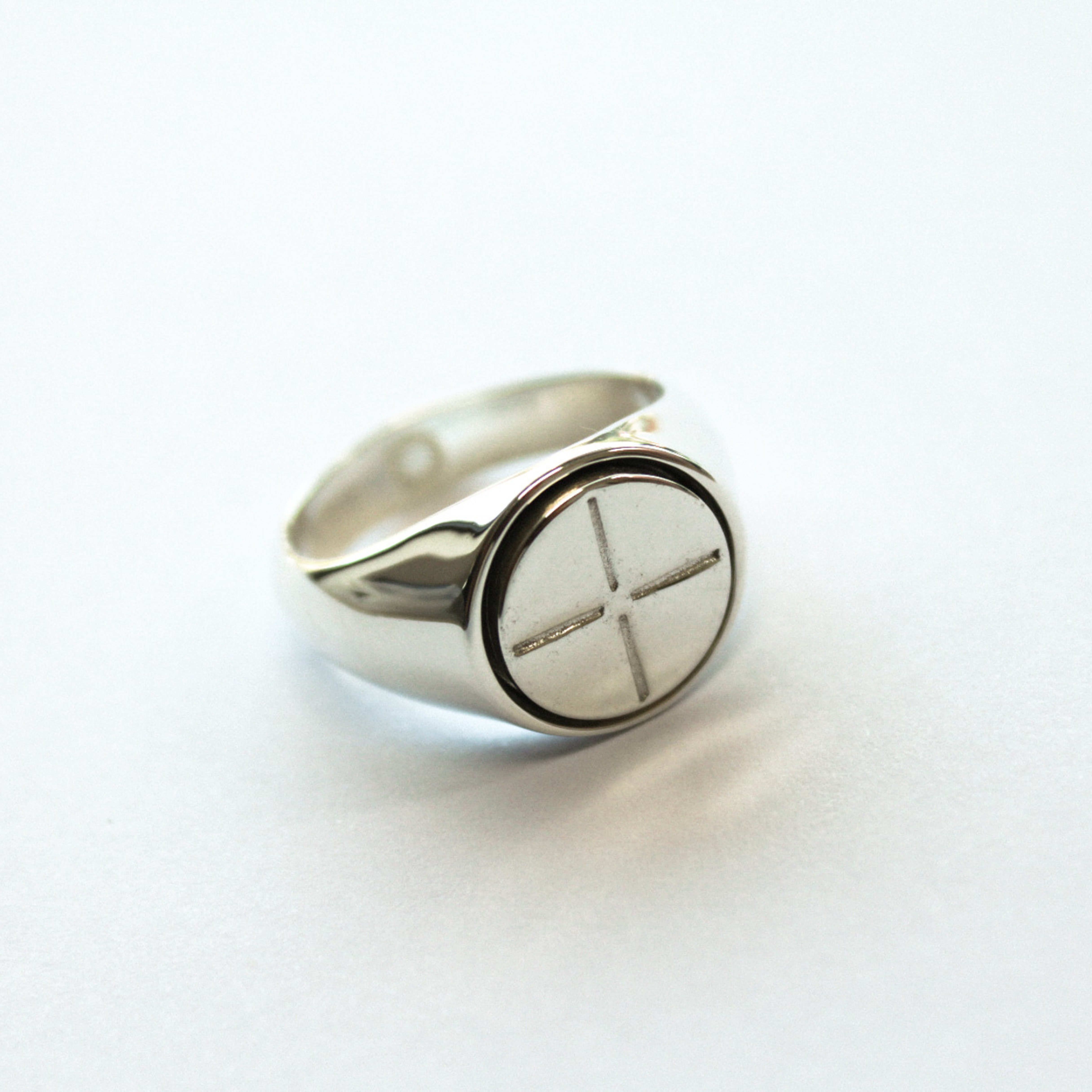 The Kai ring from star & co anxiety jewellery pictured on a white background